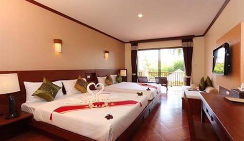 Deluxe Room, Pool View, Courtyard Area