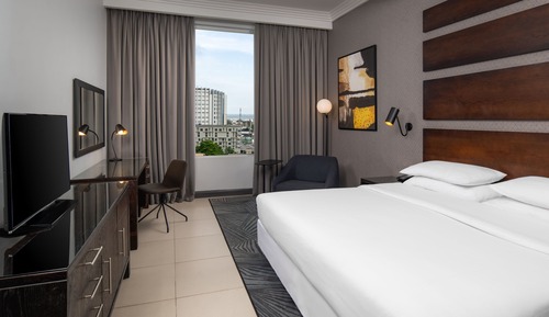 Room, 1 King Bed, City View, Corner