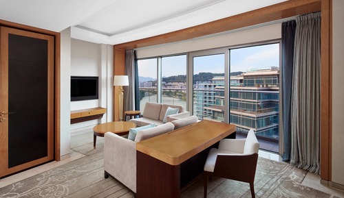 Club Suite, 1 Bedroom, Garden View