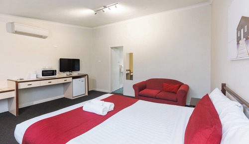 Standard Queen Room