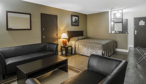 Suite, 1 Queen Bed, Non Smoking