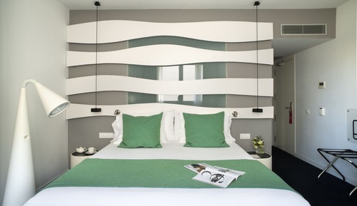 Deluxe Room (with extra bed)
