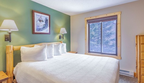 Standard Condo, 1 Bedroom, Fireplace, Mountain View