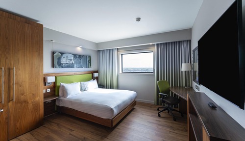 Room, 1 Queen Bed, Accessible, Non Smoking (Roll-in Shower)