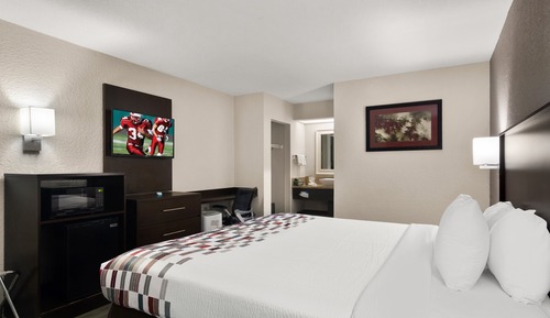 Deluxe Room, 1 King Bed, Non Smoking