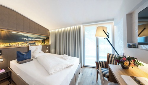 Double Room (Small)