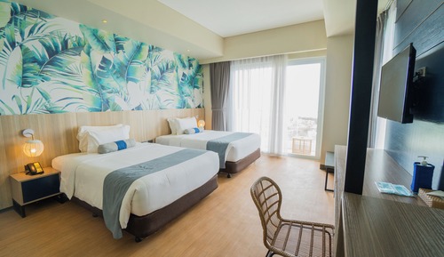 Solea Palm City View
