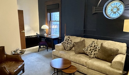 Suite, 1 King Bed with Sofa bed