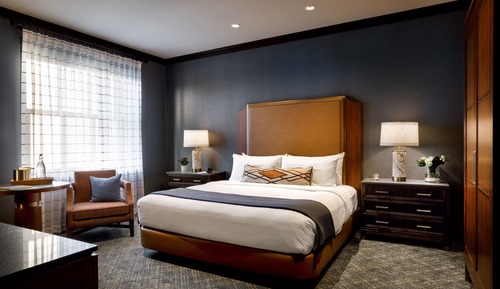 Standard Room, 1 King Bed (Mobility/Hearing Accessible, Tub)
