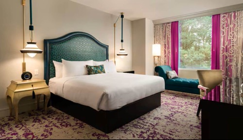 Room, 1 King Bed, Non Smoking (Mobility/Hearing Access, Roll-In Shwr)