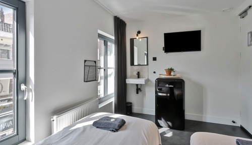 Double Room (Room 8)