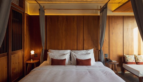 Deluxe with Bathtub Type-B