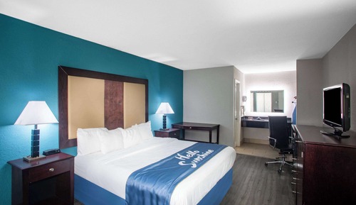 Studio Suite, 1 King Bed, Non Smoking