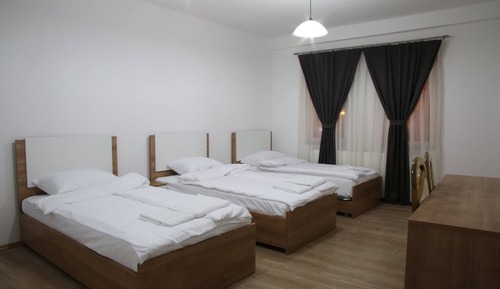 Standard Quadruple Room (2)