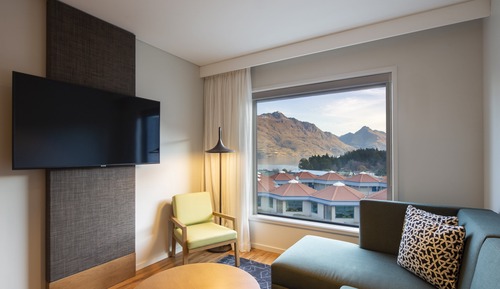 Suite, 1 Bedroom, Mountain View (with Free Breakfast)