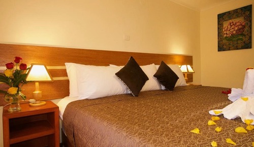 Deluxe Room 1 King Bed with Balcony and Views