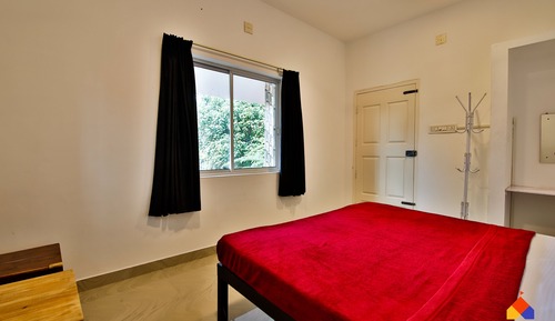 Standard Room, 1 Bedroom, Non Smoking, Courtyard View