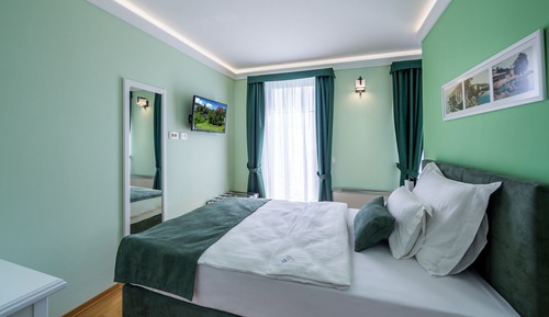 Single Room (203)