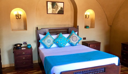 Luxury Room (Turquoise)