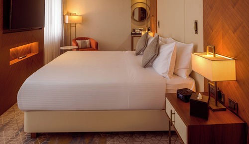 Club Deluxe Room, 1 King Bed, Non Smoking