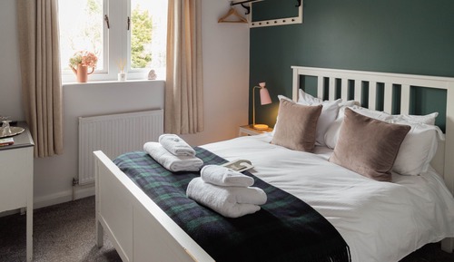 Economy Double Room, Ensuite (Cosy Double)