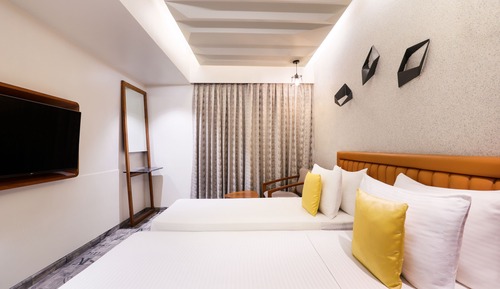 Premier Room