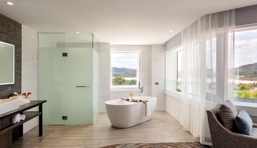 Executive Suite, 1 King Bed, Lake View