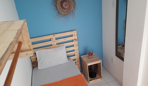 Quarto solteiro básico (Banheiro Externo)