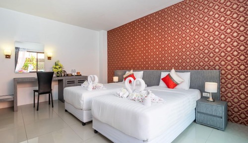 Deluxe Twin Room with Pool Access