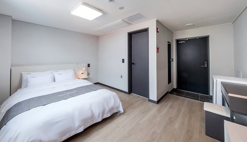 Standard Room, City View