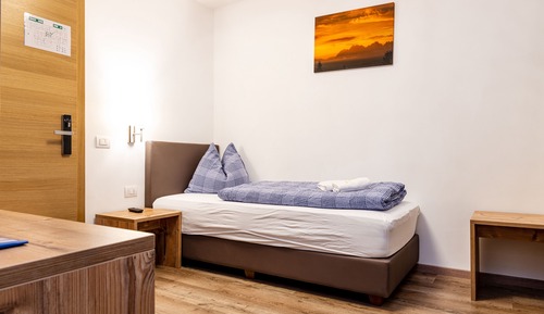 Classic Single Room