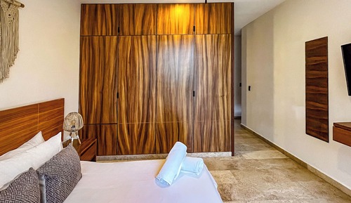 Luxury Room (Deluxe Balcony Pool View)