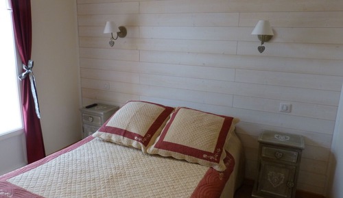 Double Room (Soleil Couchant)