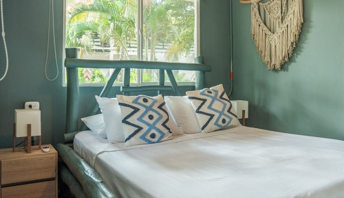 Standard Single Room, 1 Queen Bed