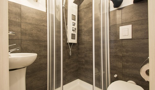 Deluxe Double Room (with shower Gialla)