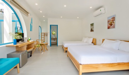 Family Room, Balcony