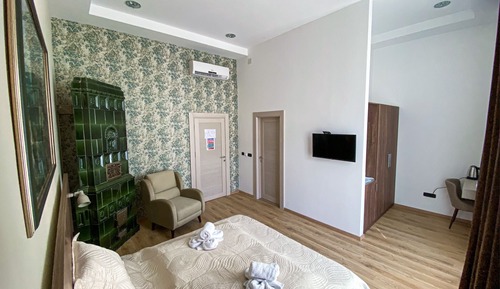 Deluxe Double or Twin Room