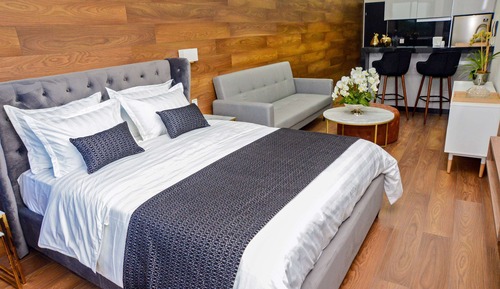 Superior Studio, 1 Queen Bed, Non Smoking