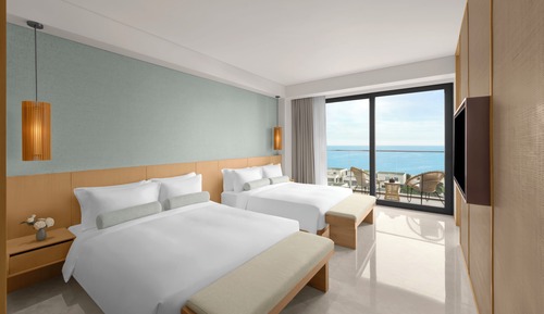 Monogram Suite Twin, Ocean View with Monogram Lounge Access