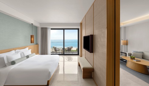 Monogram Suite Double, Ocean View with Monogram Lounge Access
