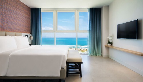2 Bedroom Suite with Terrace Panoramic Ocean View - 1 King & 1 Twin