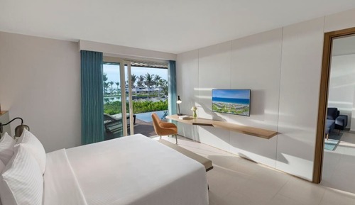 1 Bedroom Suite Pavilion, Private Pool, Ocean View - King Bed