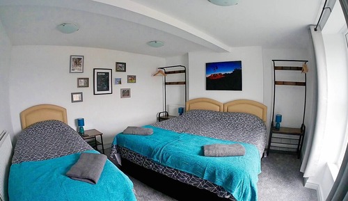 House, 4 Bedrooms