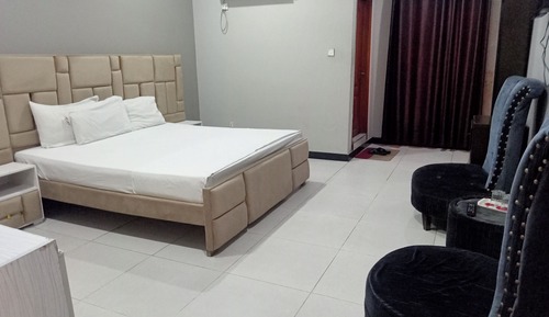 Suite Room