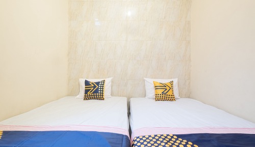 Economy Twin Room