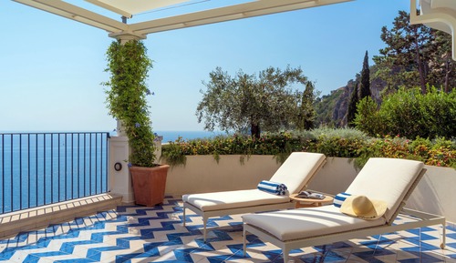 Deluxe Suite, Terrace