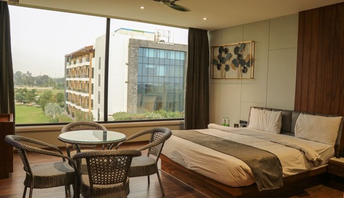 Premier Room