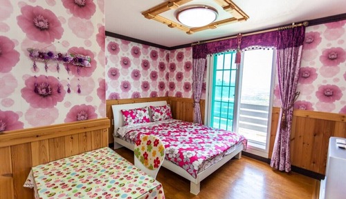 Double Room (Margaret)