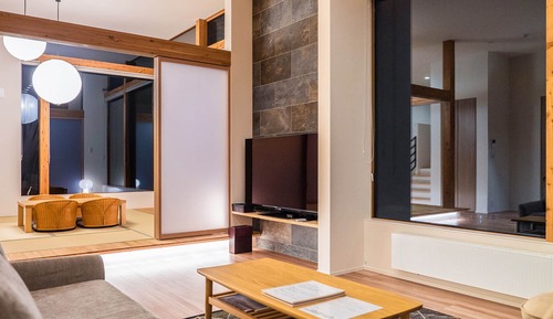 4 Bedrooms Villa