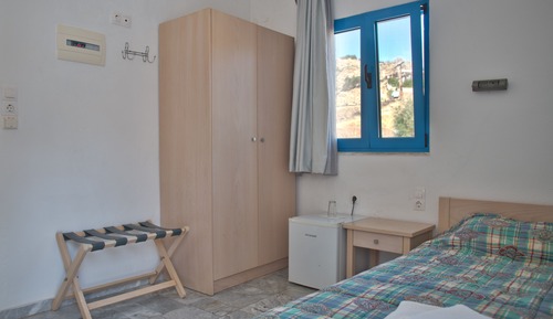 Single Room, Mountain View